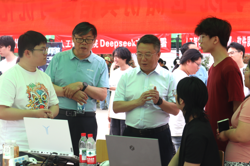 “一技在手，一生无忧”我校成功举办2025年职教活动周技能展演活动
